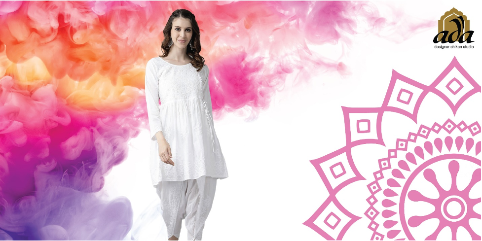 What is the tradition behind wearing White for Holi Milan celebrations?