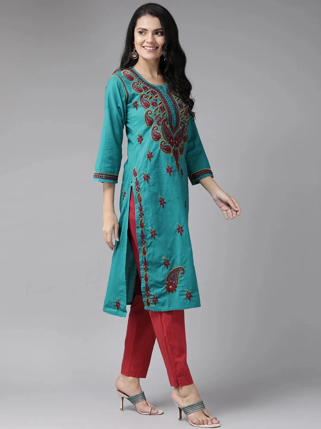 Ada Hand Embroidered Green Cotton Lucknowi Chikankari Straight Kurta A223708