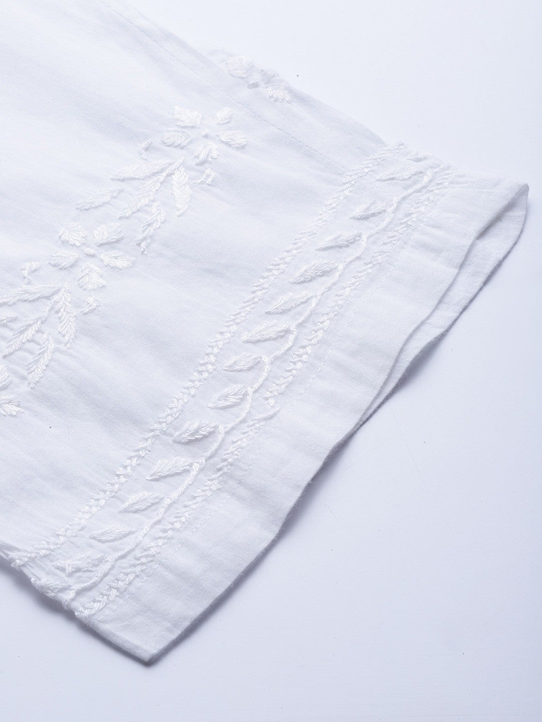 Ada Hand Embroidered White Cotton Lucknowi Chikankari Straight Kurta Set A811197