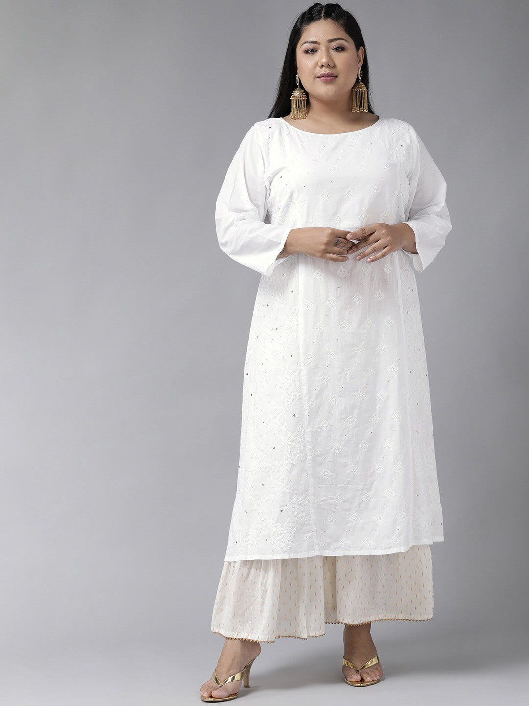 Ada Hand Embroidered White Cotton Lucknowi Chikankari A-line Kurta With Muqaish Work A100468