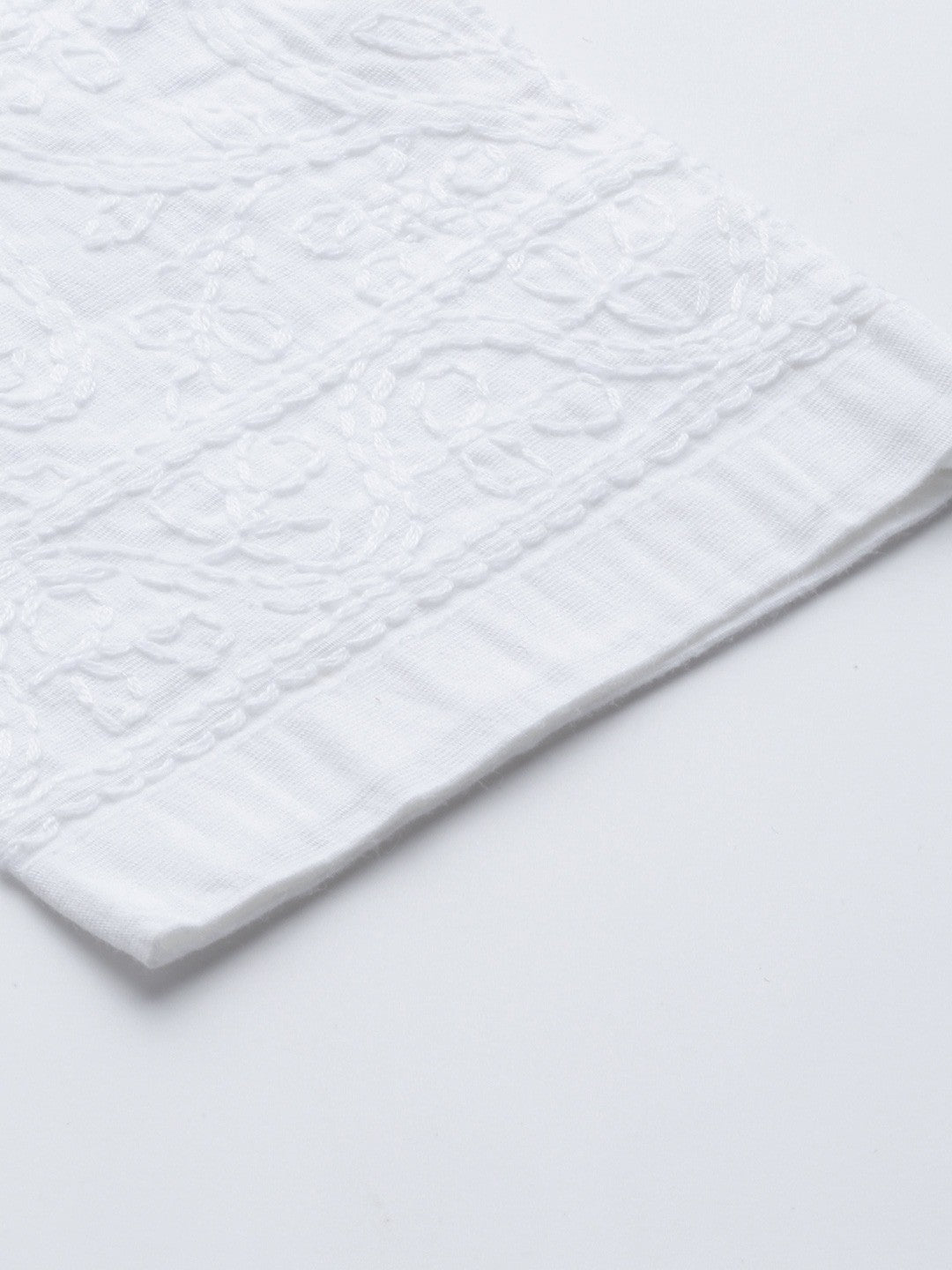 Ada Hand Embroidered White Cotton Lucknowi Chikankari Churidar A711115