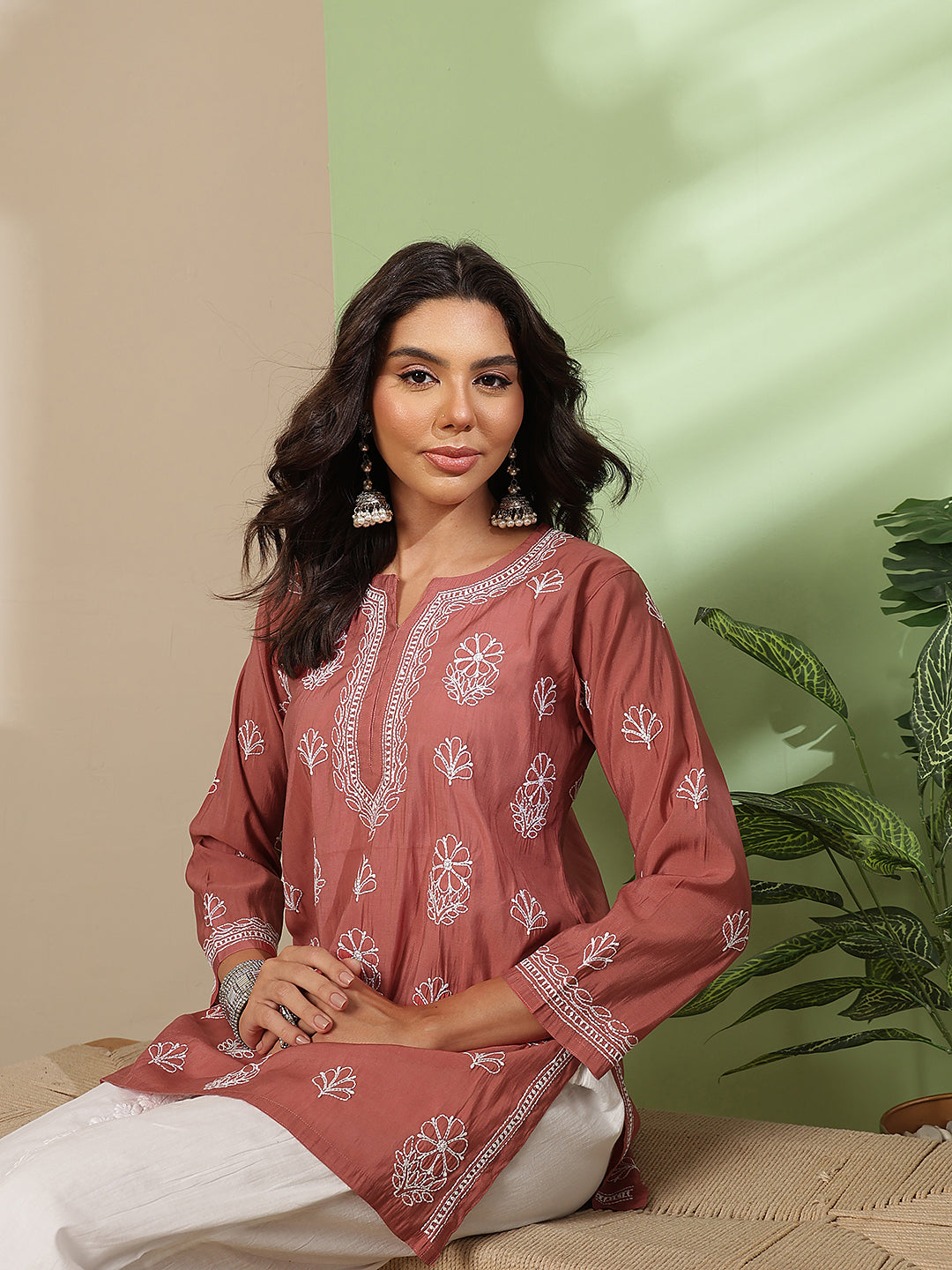 Ada Hand Embroidered Dusty Pink Chanderi Silk Lucknowi Chikankari Short Kurti A911565