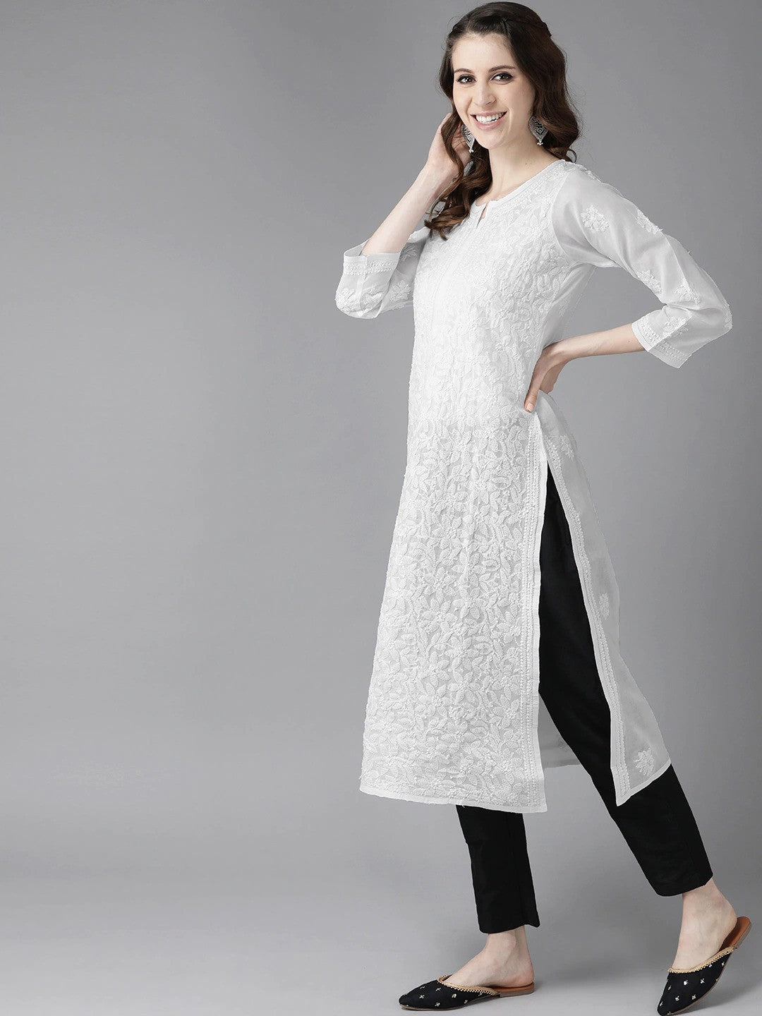 Ada Hand Embroidered White Cotton Lucknowi Chikankari Straight Kurta A411181