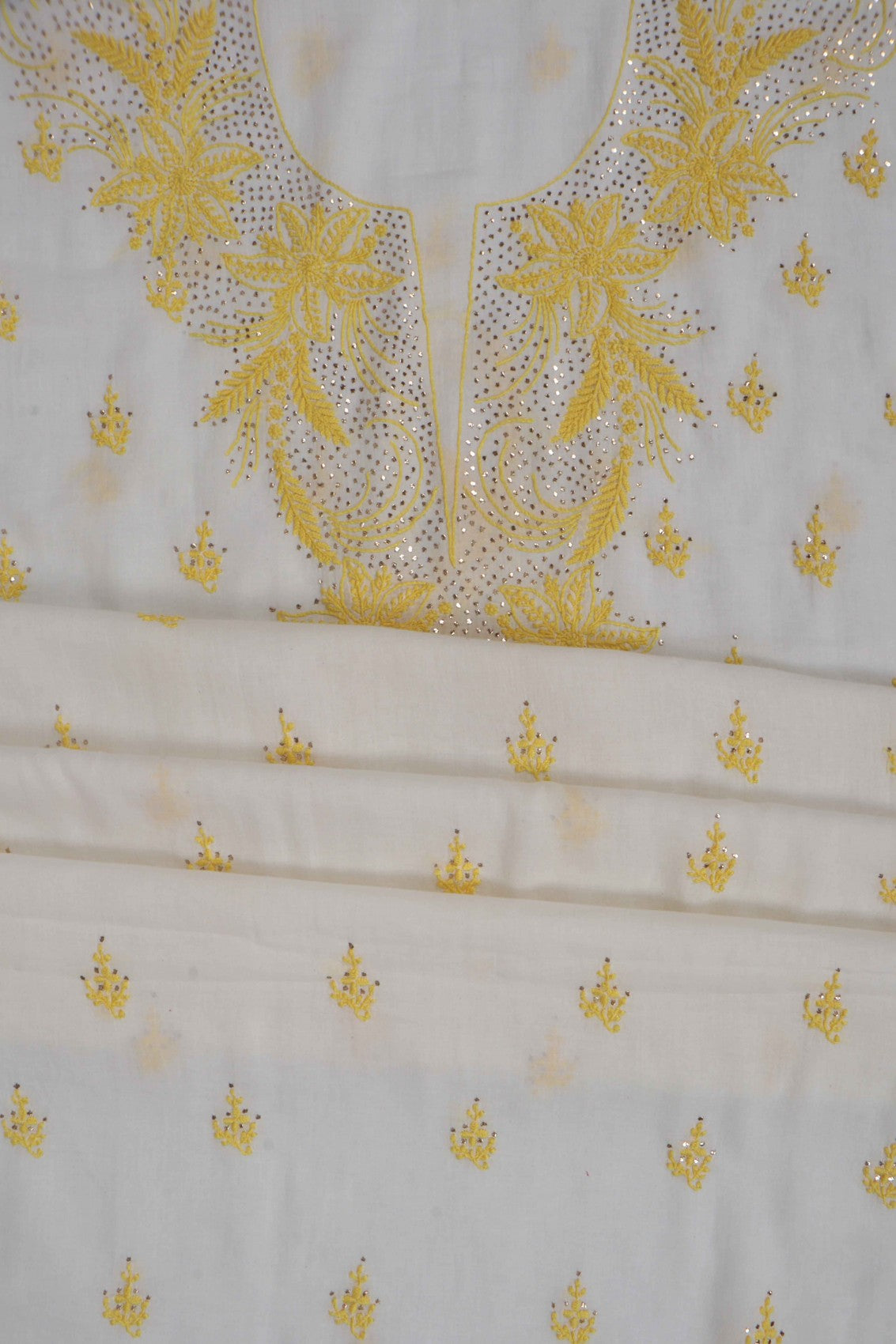 Ada Hand Embroidered White Cotton Lucknowi Chikankari Unstitched Suit Piece With Muqaish Work A588554