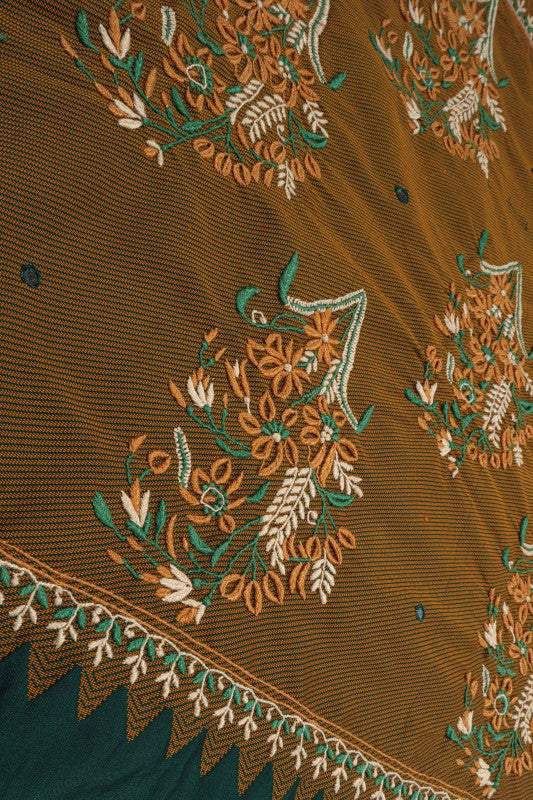 Ada Hand Embroidered Cream And Green Dual Shade Silk Lucknowi Chikankari Saree/Blouse With Mirror Work A67386