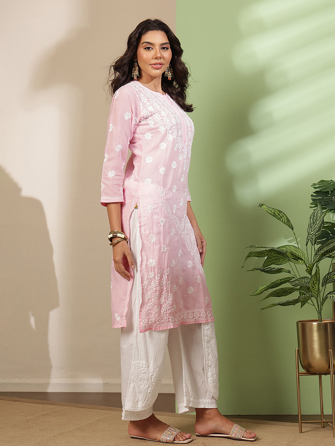 Ada Hand Embroidered Pink Cotton Lucknow Chikankari Straight Kurta – A130721