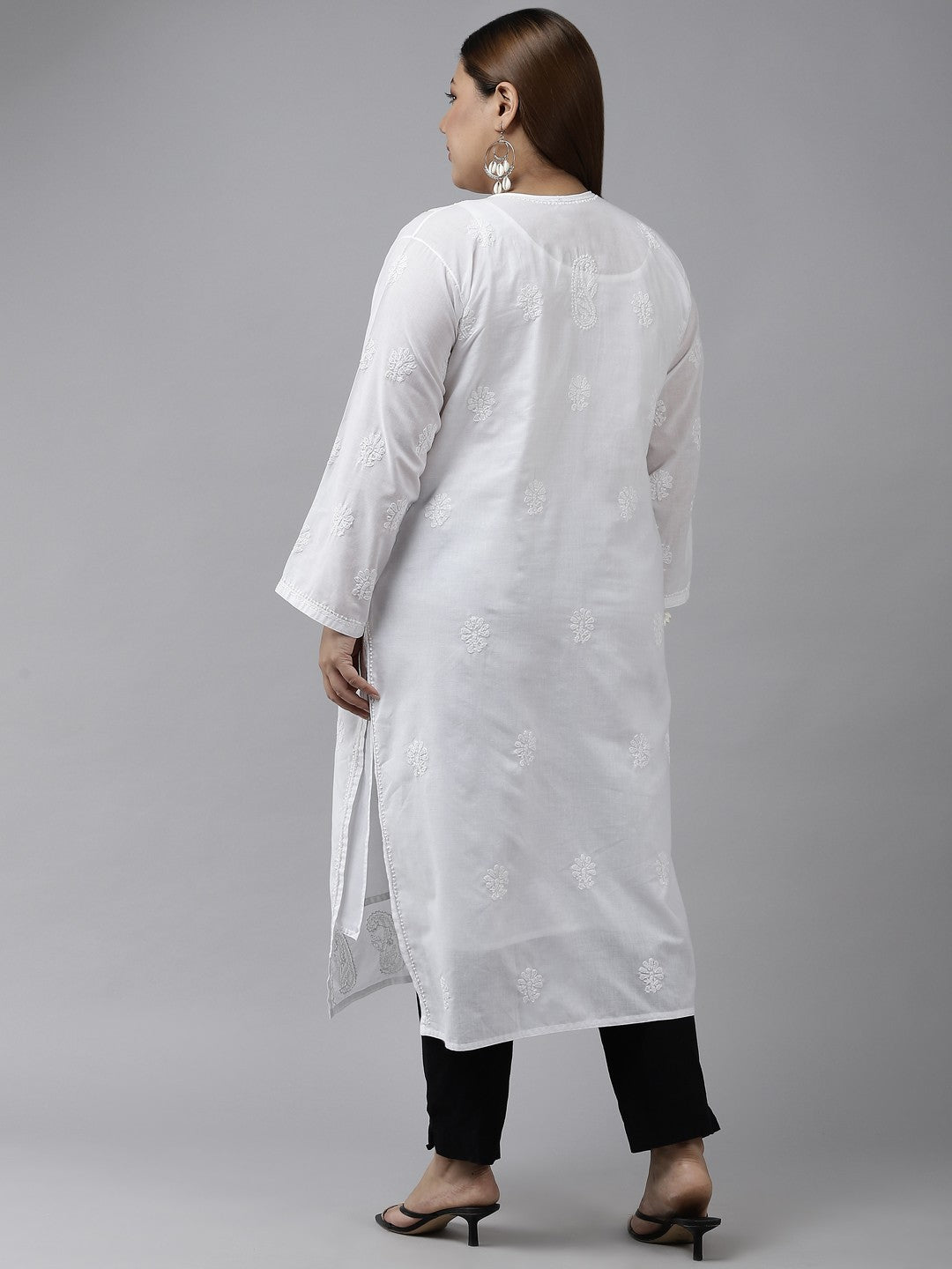 Ada Hand Embroidered White Cotton Lucknowi Chikankari Straight Kurta A100344