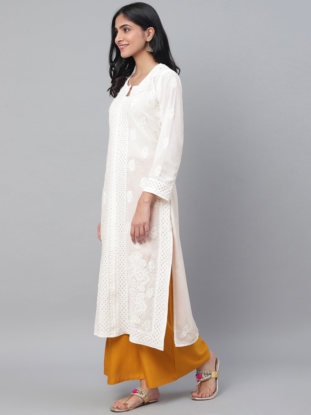 Ada Hand Embroidered White Georgette Lucknowi Chikankari Straight Kurta with Muqaish Work A100580