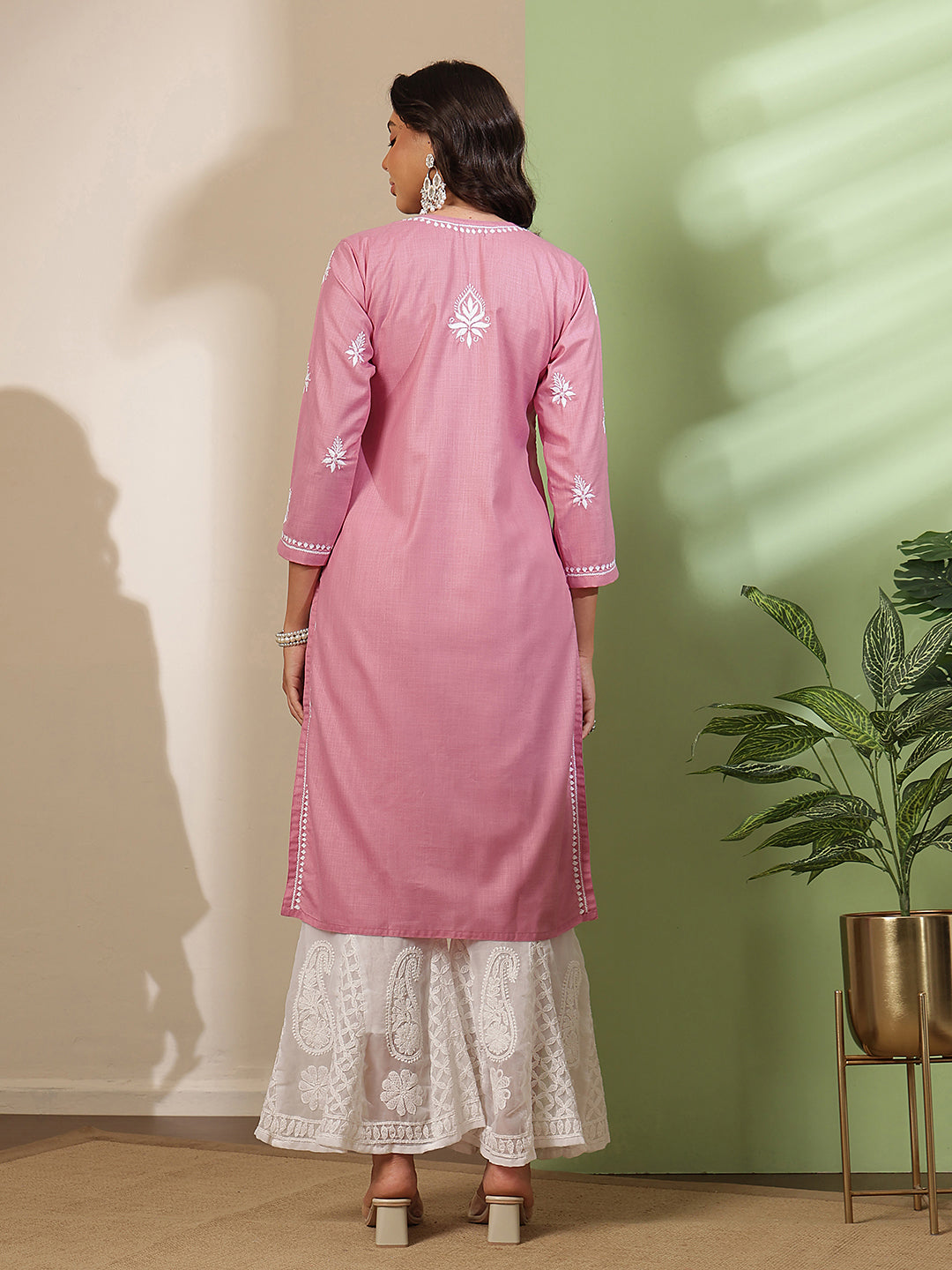 Ada Hand Embroidered Onion Pink Cotton Lucknow Chikankari Kurta A411817
