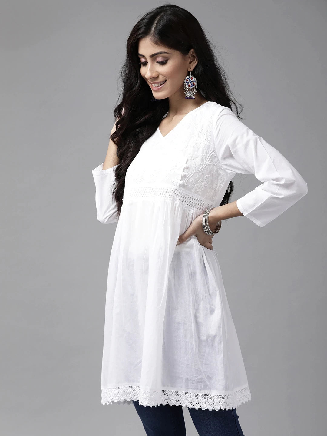 Ada Hand Embroidered White Cotton Lucknow Chikankari Kurti A391704
