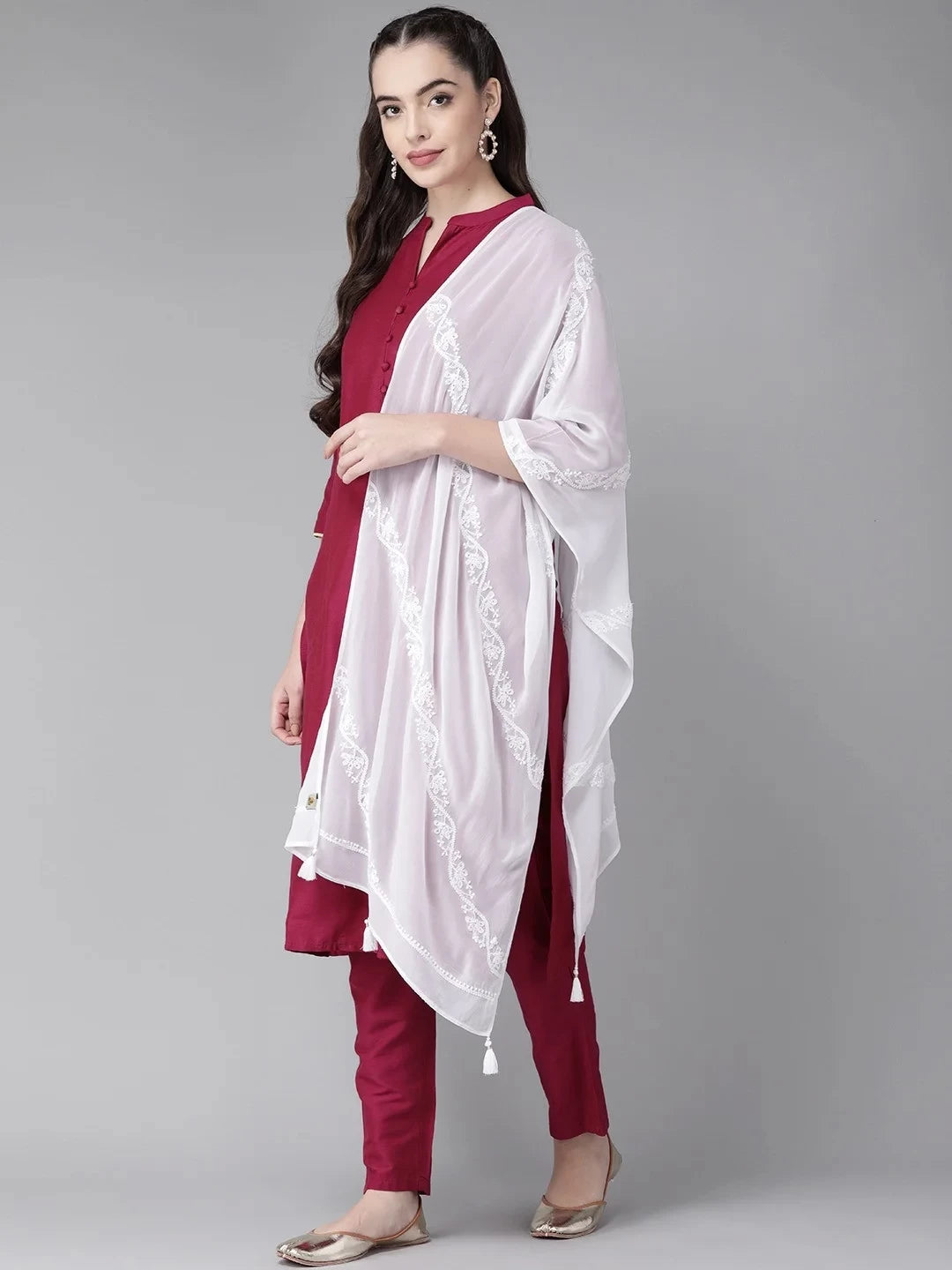 Ada Hand Embroidered White Georgette Lucknowi Chikankari Dupatta with Muqaish Work A511188