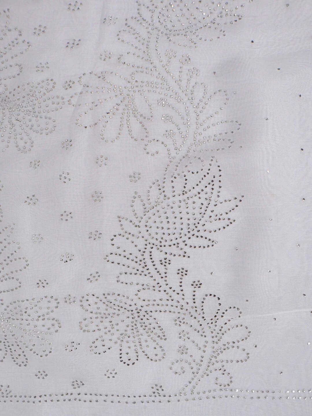 Ada Hand Embroidered White Organza Lucknowi Chikankari Unstitched Kurta Dupatta Set With Muqaish Work 01A202898