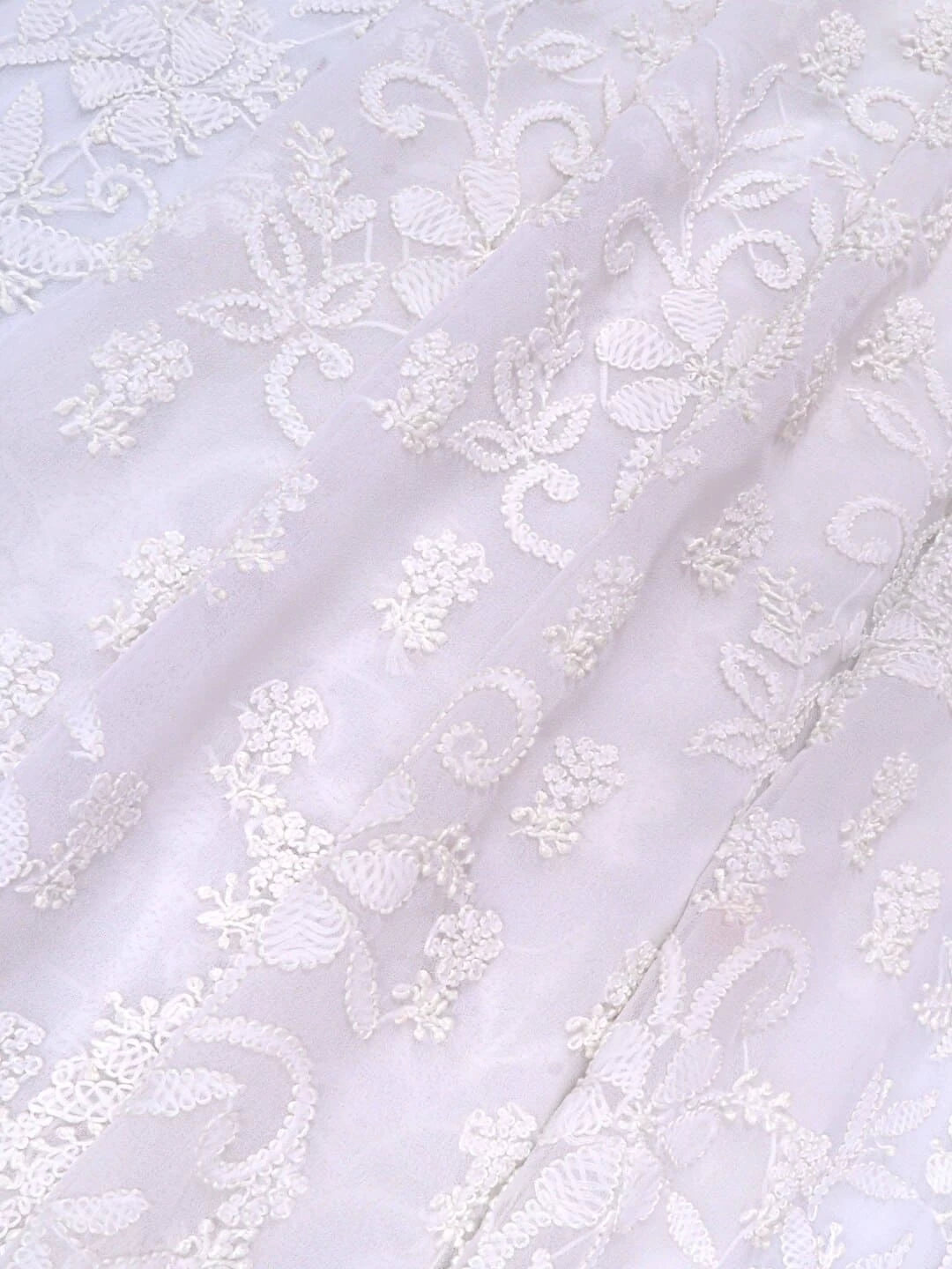Ada Hand Embroidered White Georgette Lucknowi Chikankari Saree With Blouse A497192