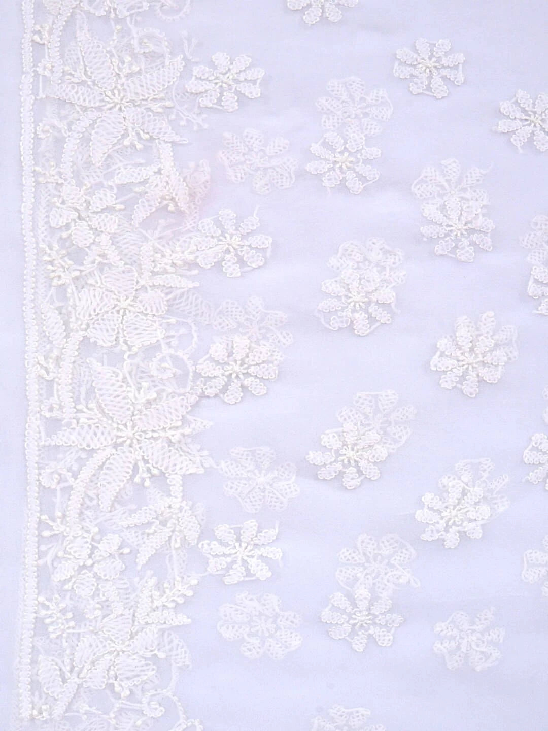 Ada Hand Embroidered White Georgette Lucknowi Chikankari Saree With Blouse A497192