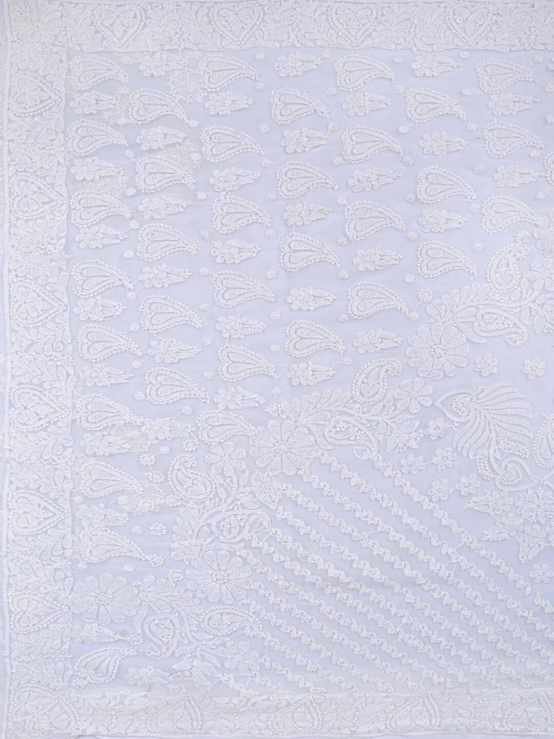 Ada Hand Embroidered White Georgette Lucknowi Chikankari Saree With Blouse 01A238158