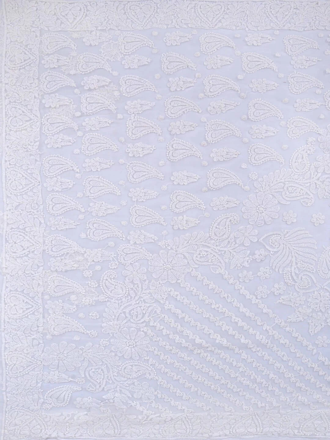 Ada Hand Embroidered White Georgette Lucknowi Chikankari Saree With Blouse 01A238158