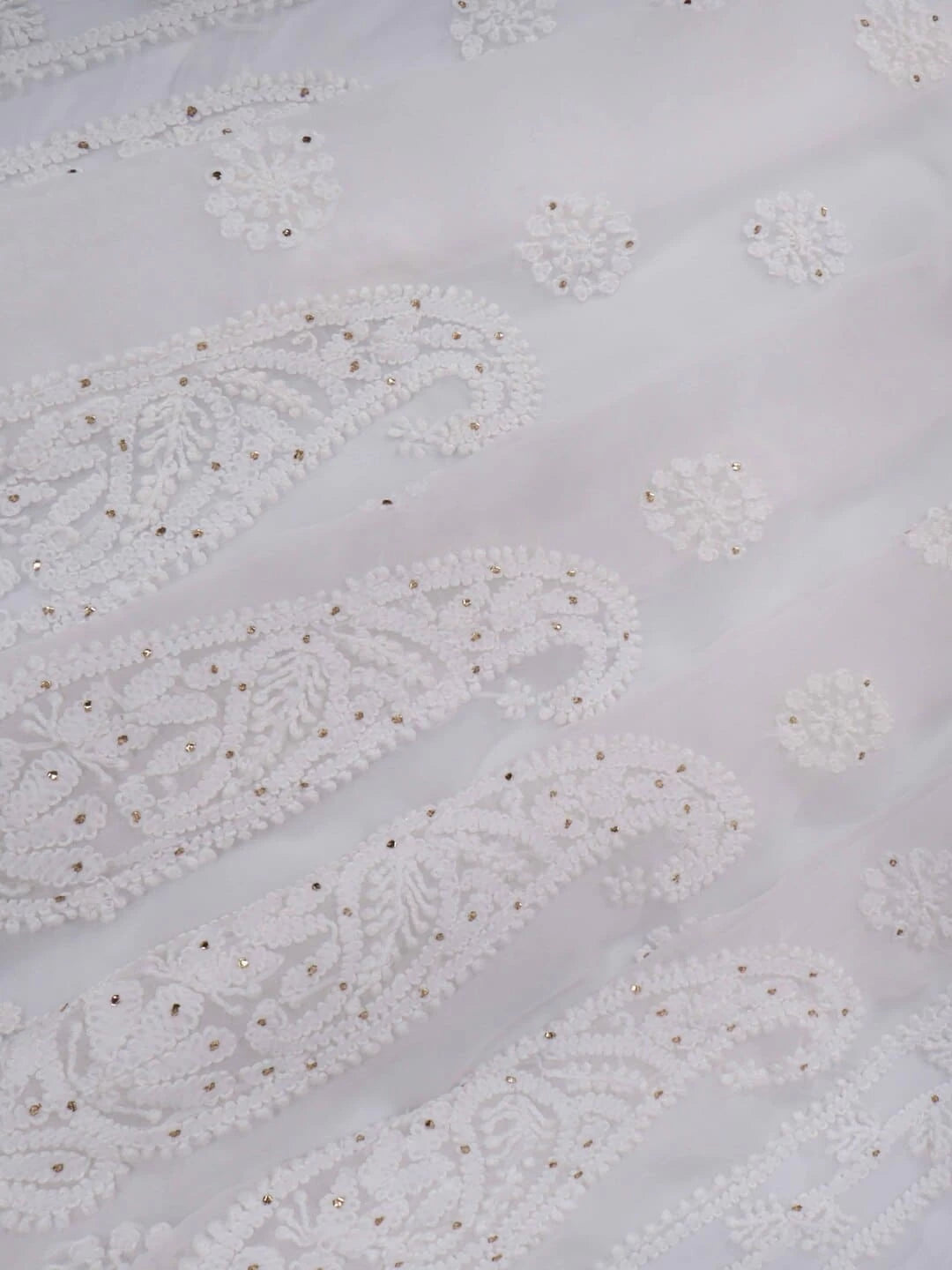 Ada Hand Embroidered White Georgette Lucknowi Chikankari Saree/Blouse With Muqaish Work 01A93955