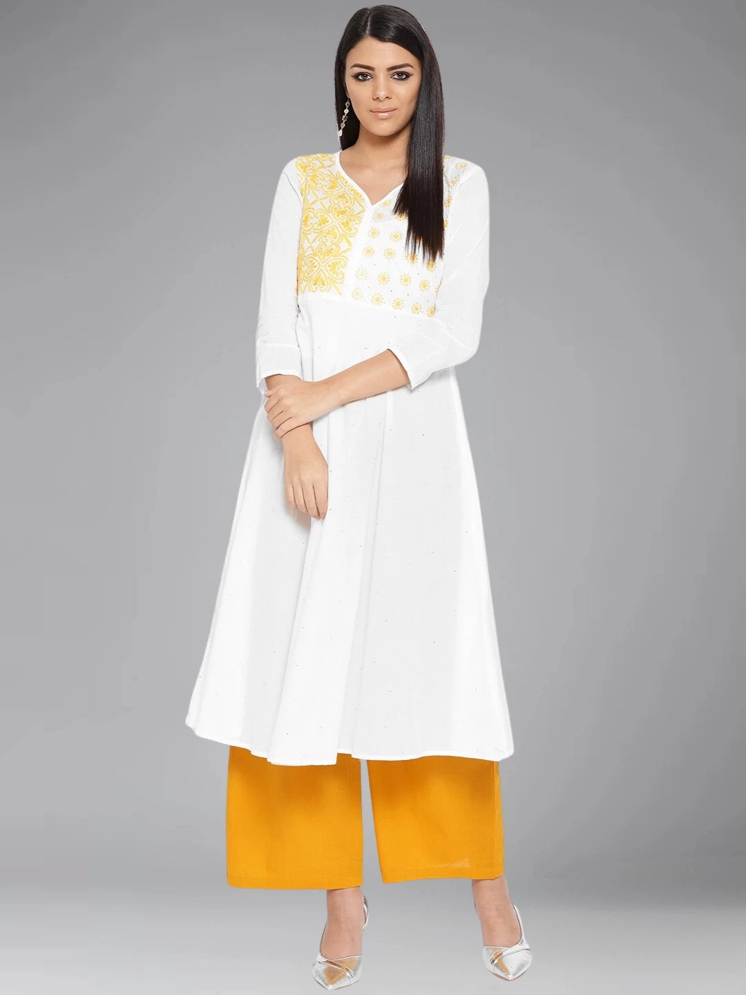 Ada Hand Embroidered White Cotton Lucknowi Chikankari A-line Kurta With Muqaish Work A100054