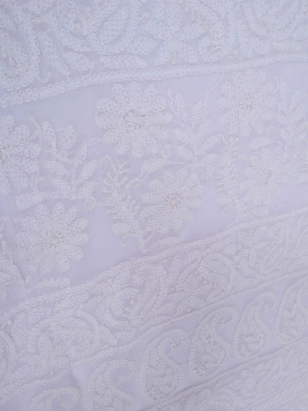 Ada Hand Embroidered White Georgette Lucknowi Chikankari Saree With Blouse 01A199459