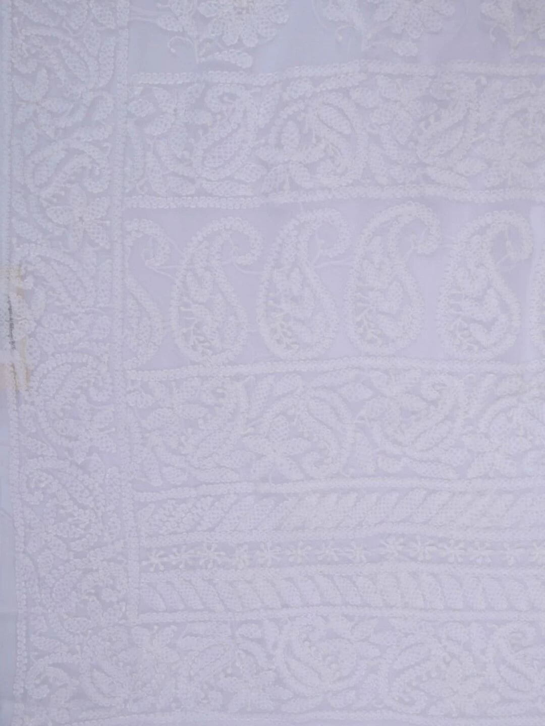 Ada Hand Embroidered White Georgette Lucknowi Chikankari Saree With Blouse 01A199459