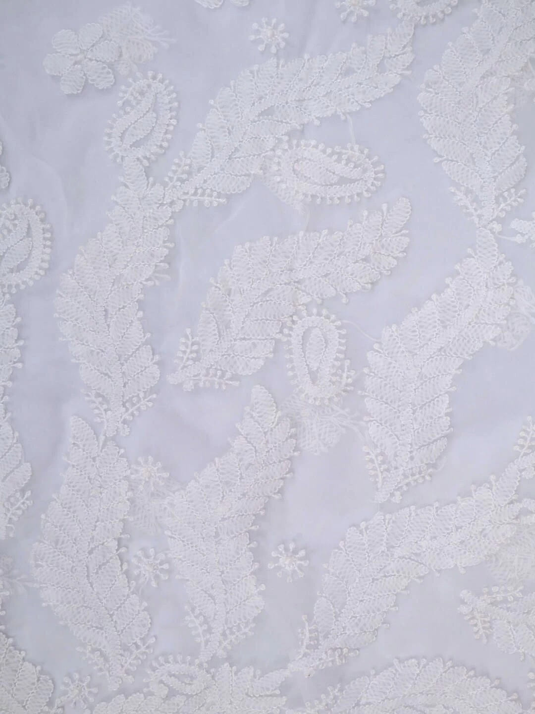 Ada Hand Embroidered White Georgette Lucknowi Chikankari Saree With Blouse 01A261994