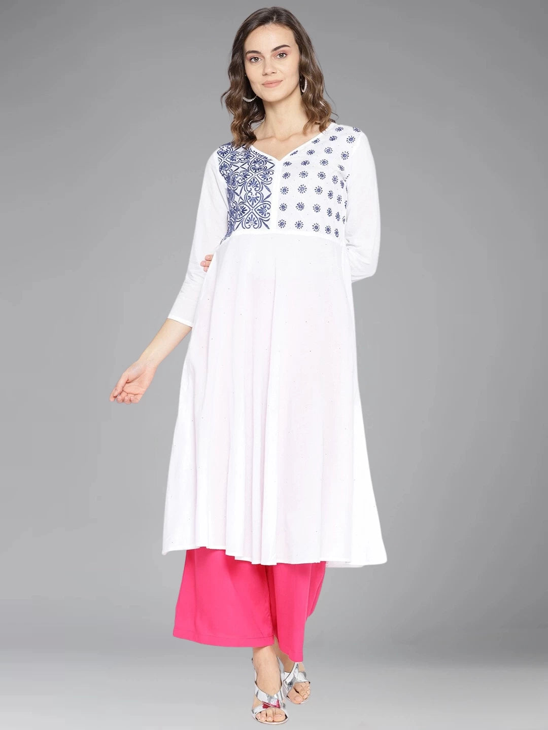 Ada Hand Embroidered White Cotton Lucknowi Chikankari A-line Kurta With Muqaish Work A100052