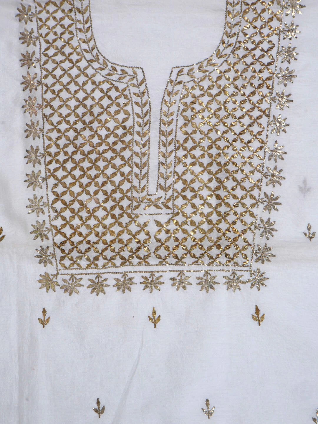 Ada Hand Embroidered Off White Chanderi Lucknowi Chikankari Unstitched Kurta Piece With Muqaish Work A414358