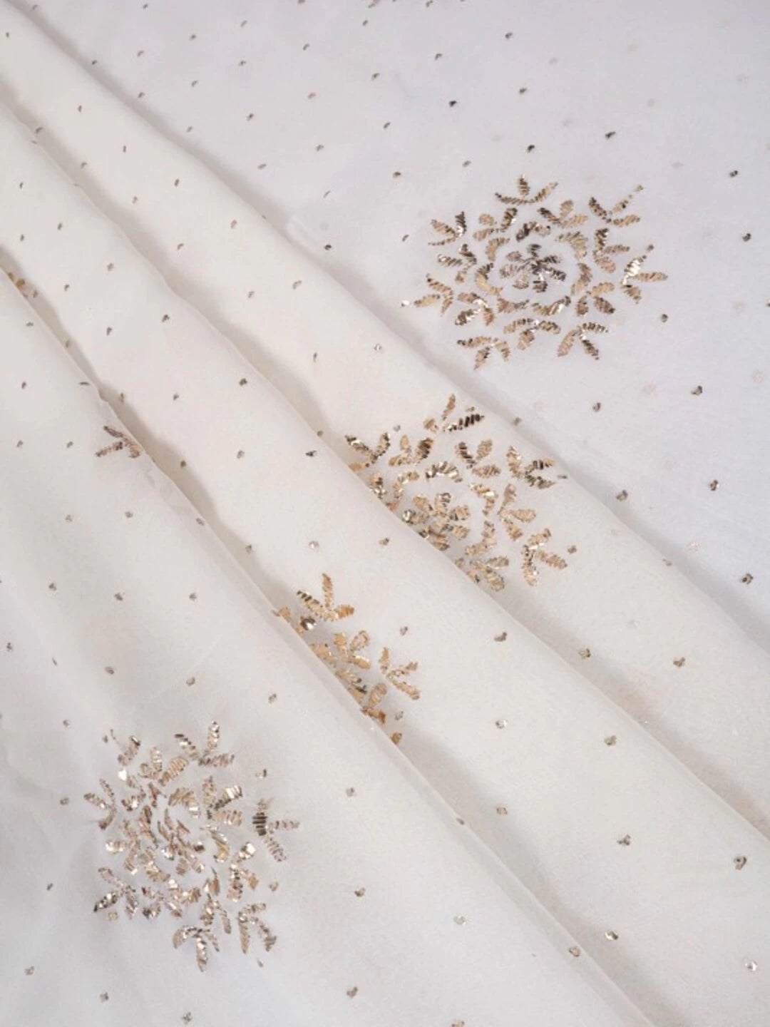 Ada Hand Embroidered White Pure Georgette Lucknowi Chikankari Unstitched Kurta Piece With Muqaish Work A514892