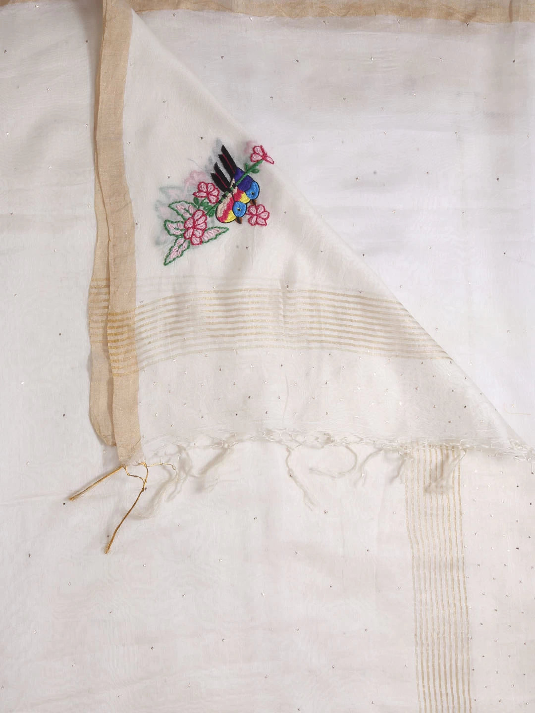 Ada Hand Embroidered Cream Chanderi Lucknowi Chikankari Dupatta With Muqaish Work 01A221180