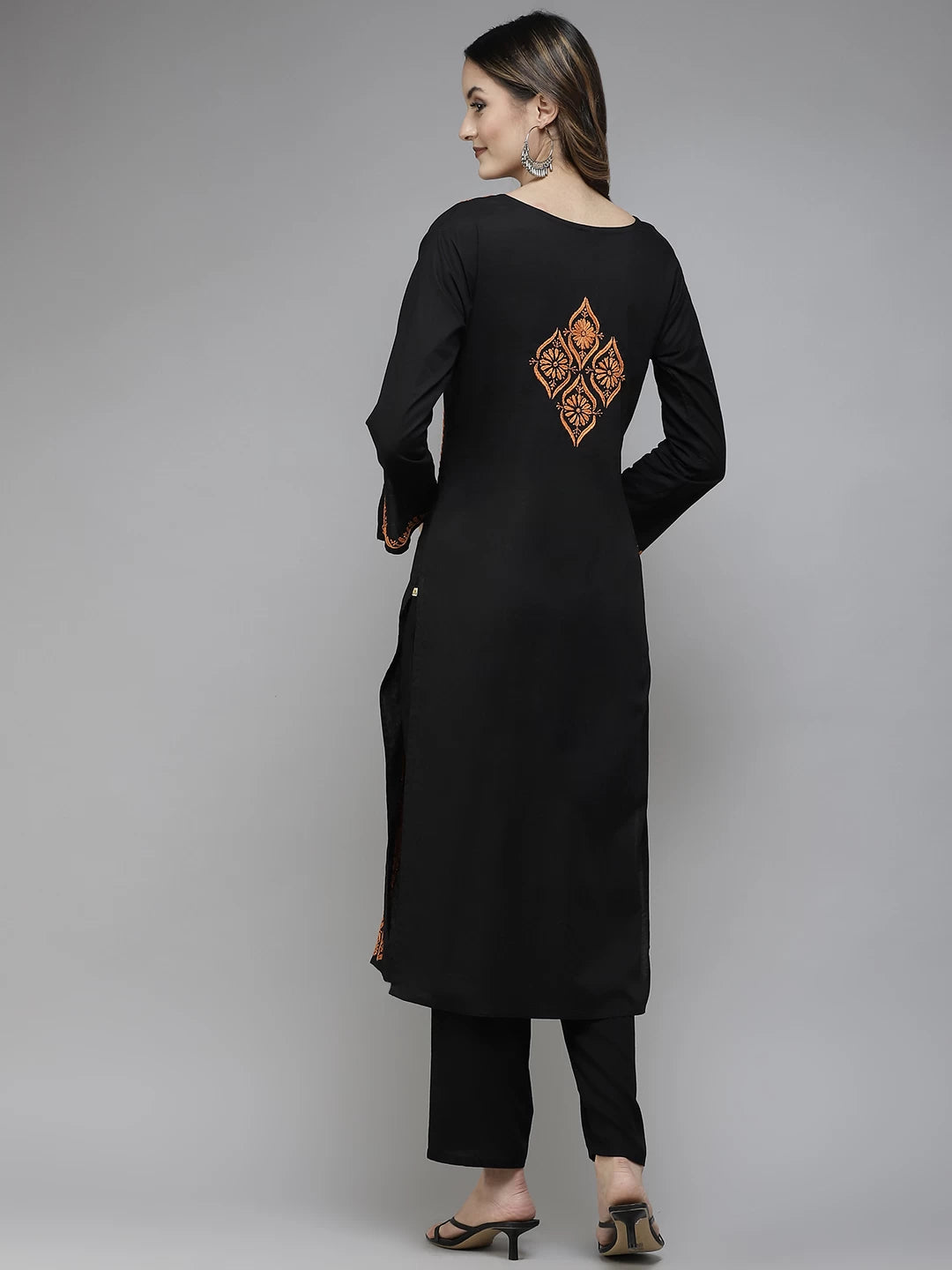 Ada Hand Embroidered Black Cotton Lucknowi Chikan Straight Kurta A411389