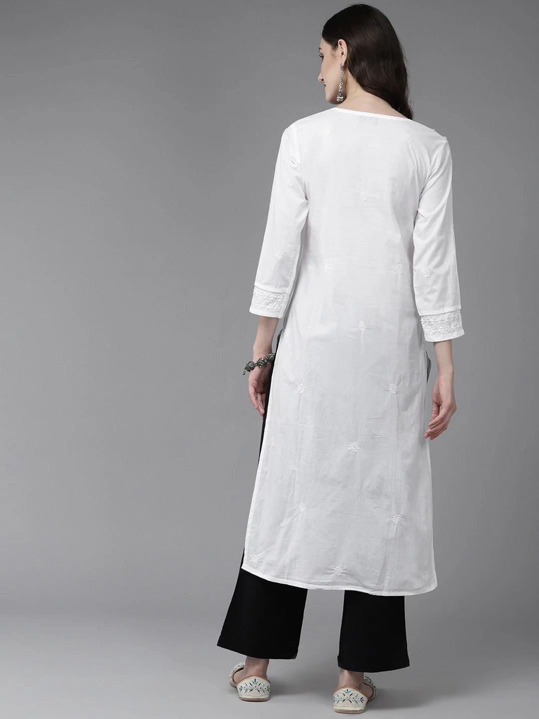 Ada Hand Embroidered White Cotton Lucknowi Chikankari Straight Kurta A411471