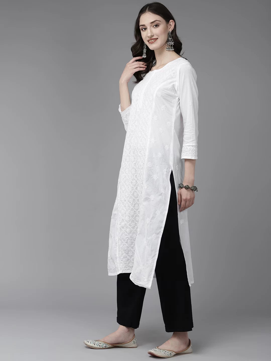 Ada Hand Embroidered White Cotton Lucknowi Chikankari Straight Kurta A411471