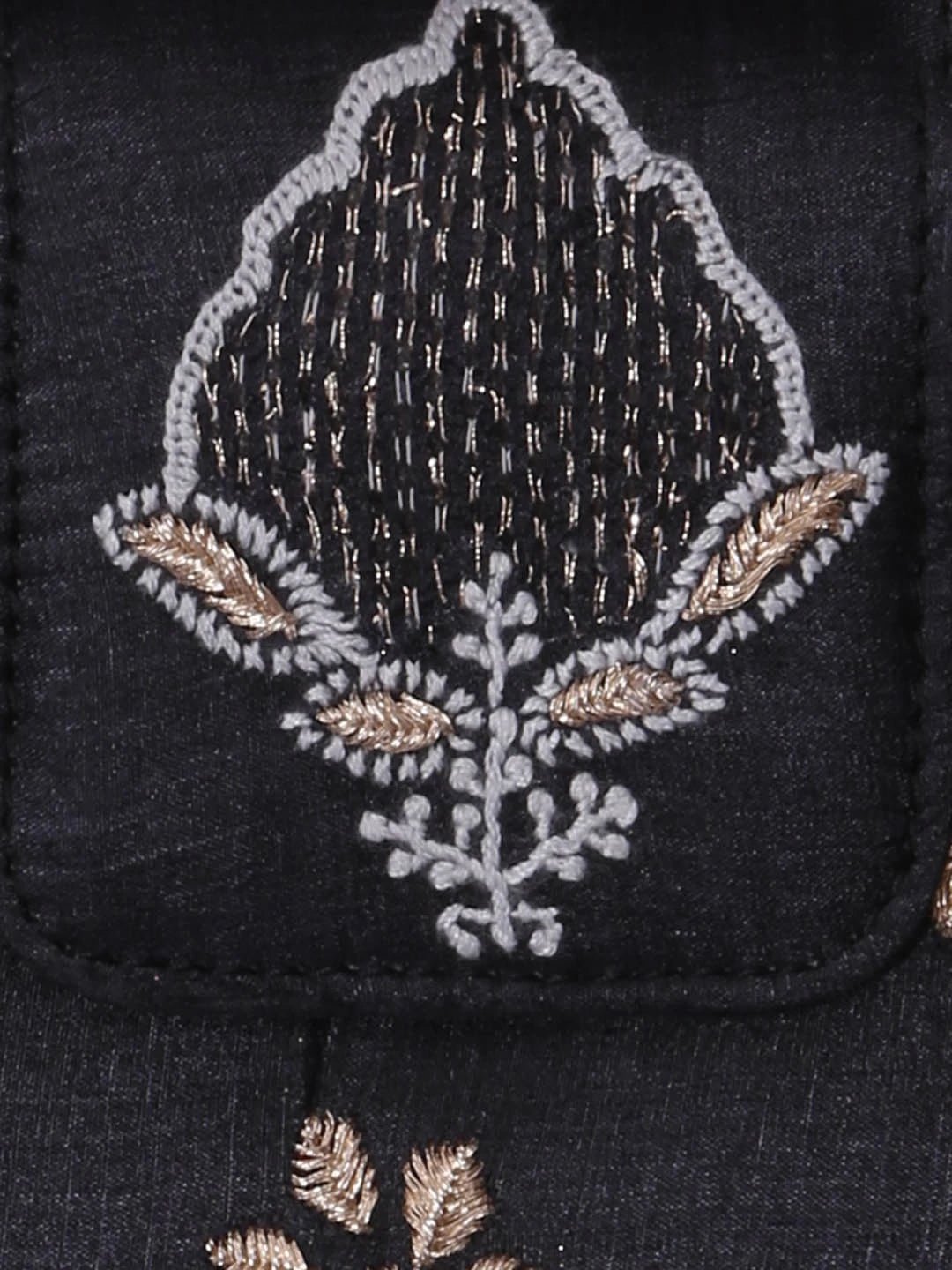 Ada Hand Embroidered Zed Black Silk Lucknowi Chikankari Clutch With Zari Work 01A398283