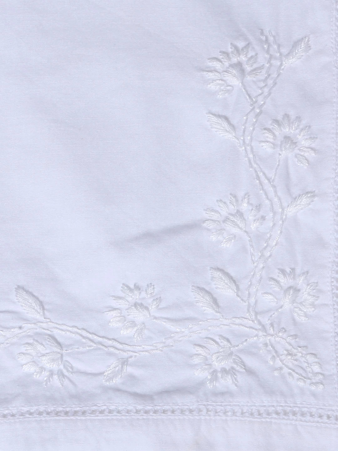 Ada Hand Embroidered White Cotton Lucknowi Chikankari Napkin Set 01A330555