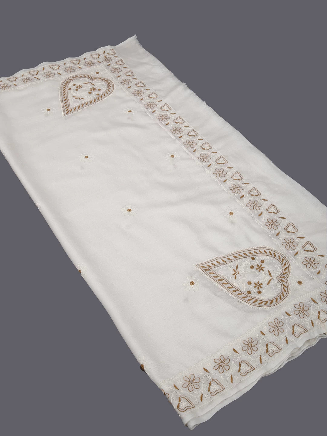 Ada Hand Embroidered Ivory White Lucknowi Chikankari unisex Shawl 01A334906