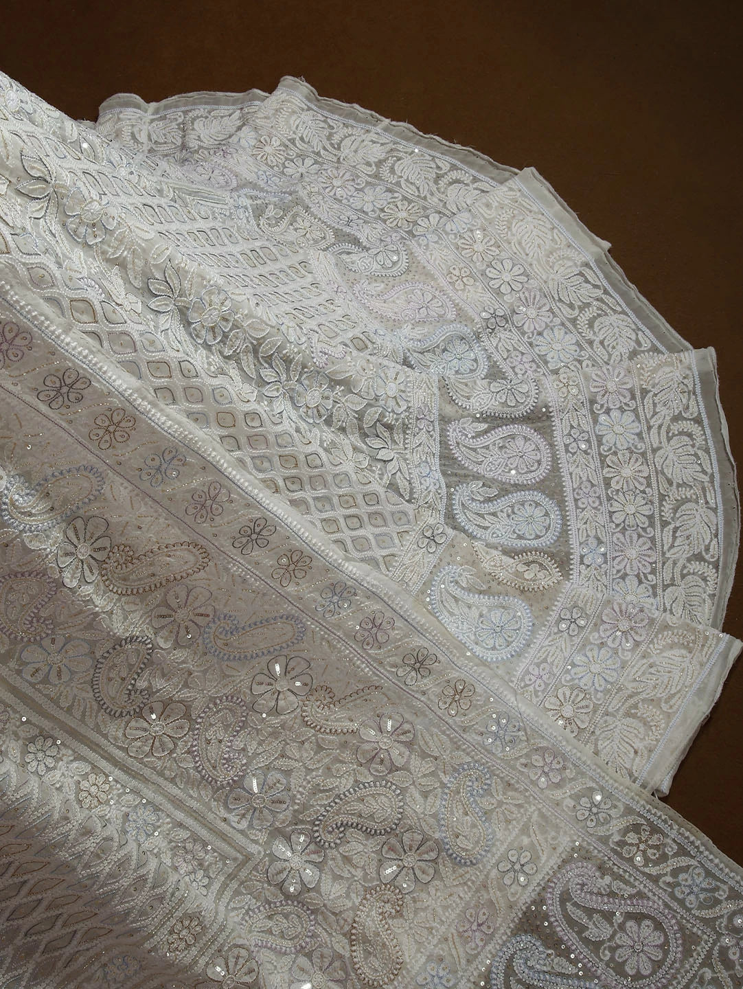 Ada Hand Embroidered White Pure Georgette Lucknowi Chikankari Lehenga Set With Zari Work 01A412550