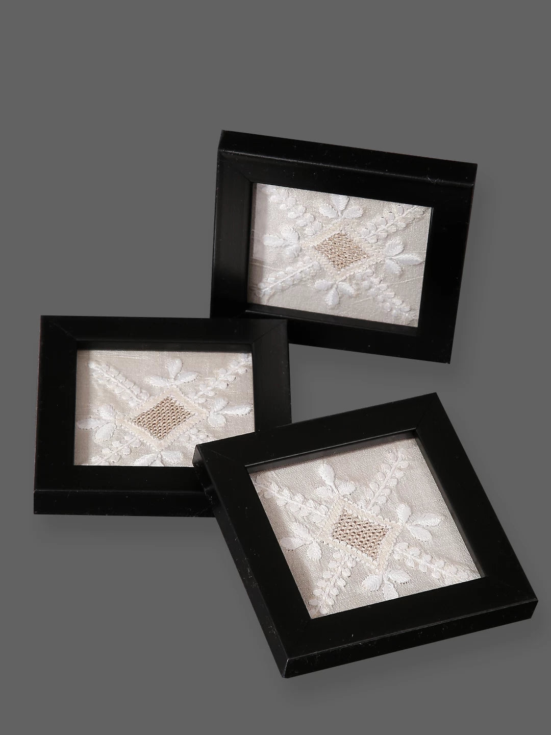 Ada Hand Embroidered Ivory Silk Lucknowi Chikankari Table Coaster With Zari Work 01A145028