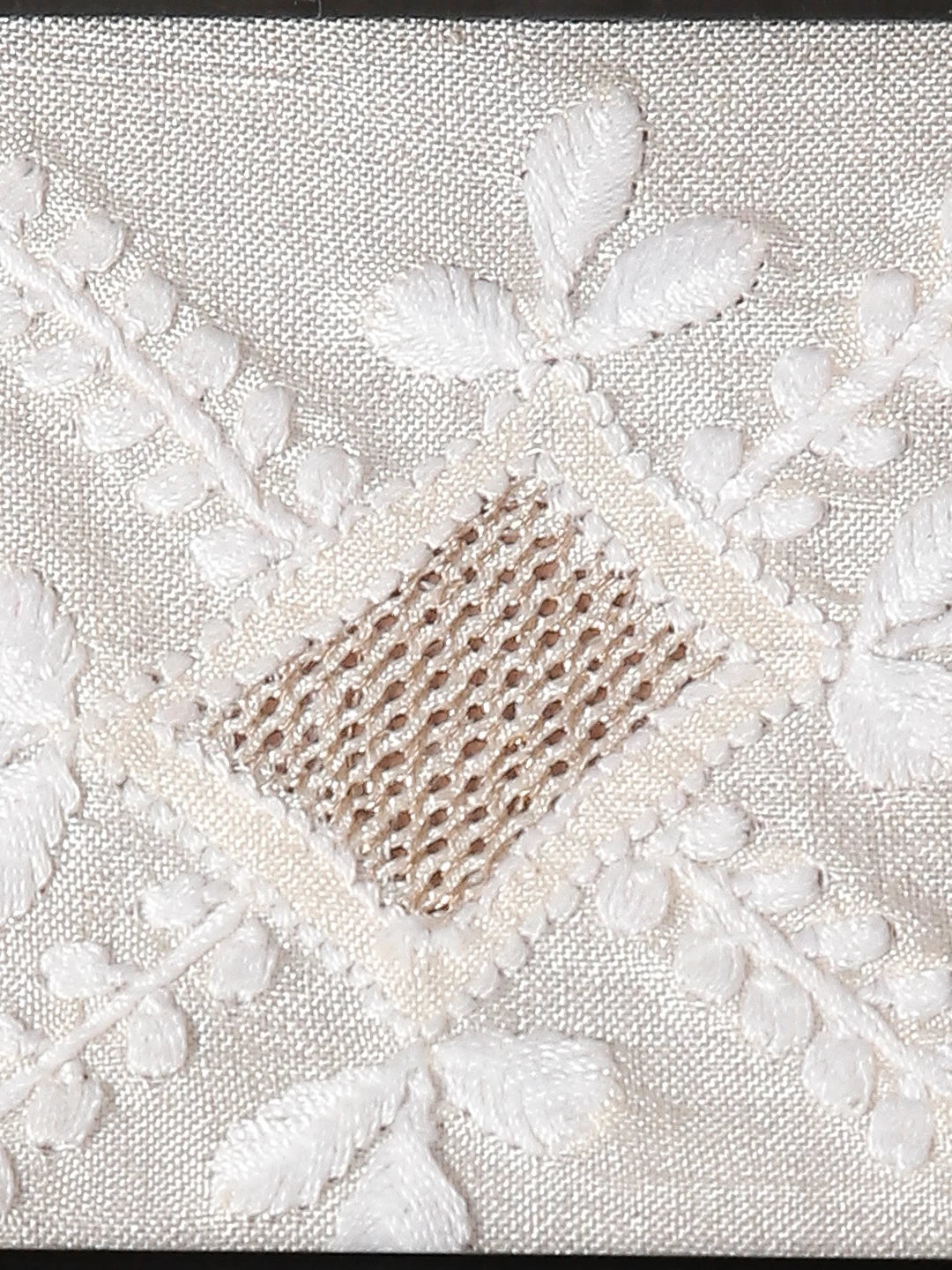 Ada Hand Embroidered Ivory Silk Lucknowi Chikankari Table Coaster With Zari Work 01A145028