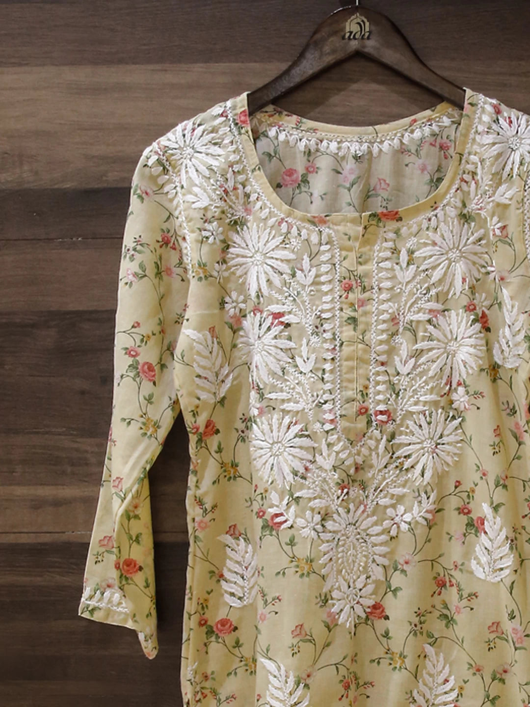 Ada Hand Embroidered Cream Cotton Floral Printed Lucknowi Chikankari Straight Kurta A411520