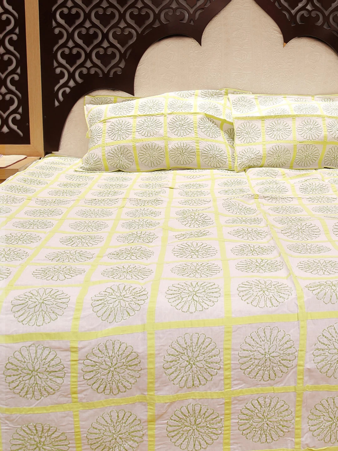 Ada Hand Embroidered White And Green Cotton Lucknowi Chikankari Bed Sheet With Pillow Cover Set 01A316593