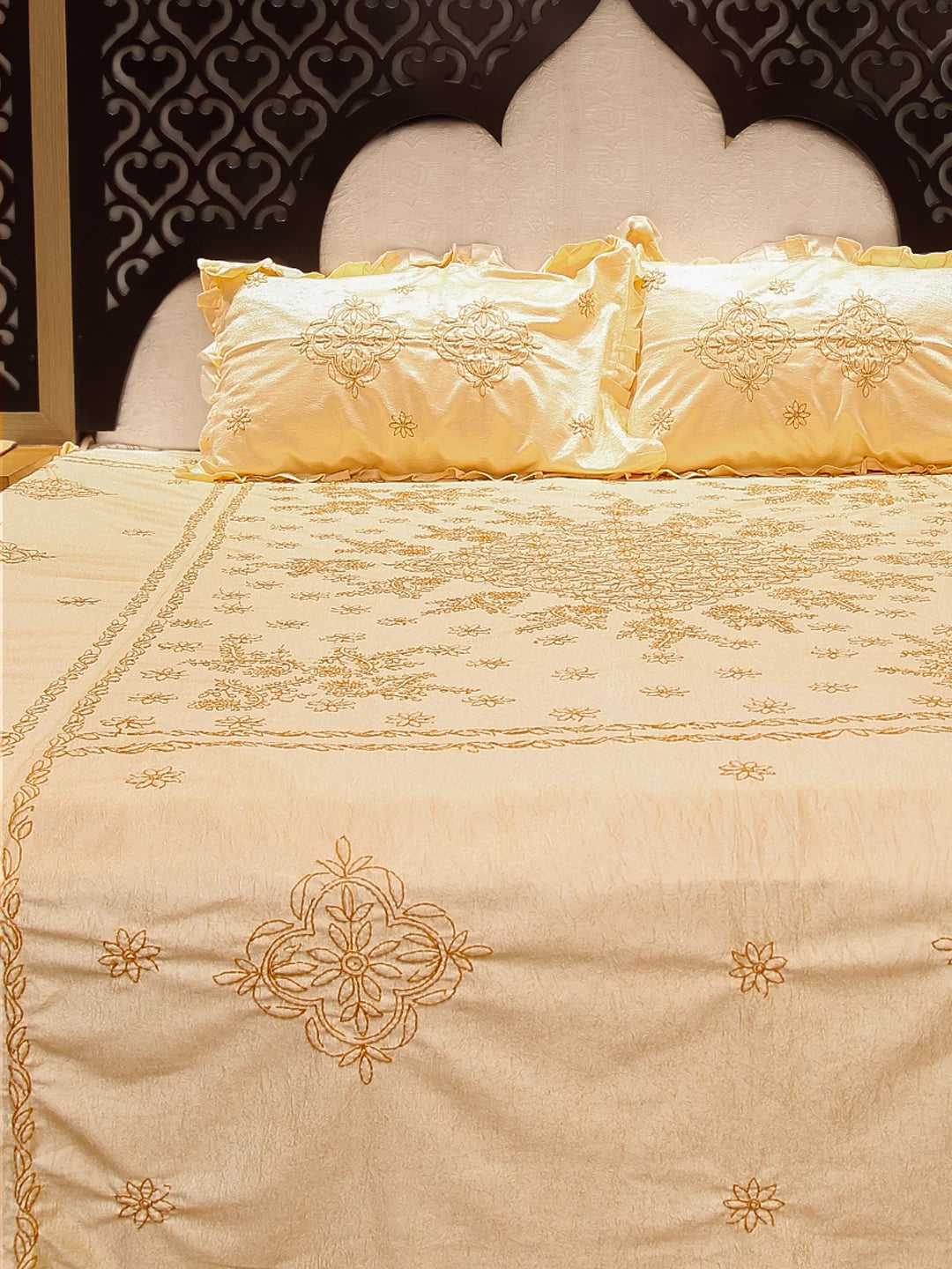 Ada Hand Embroidered Beige Silk Lucknowi Chikankari Bed Sheet With Pillow /Cushion Cover Set 01A442694