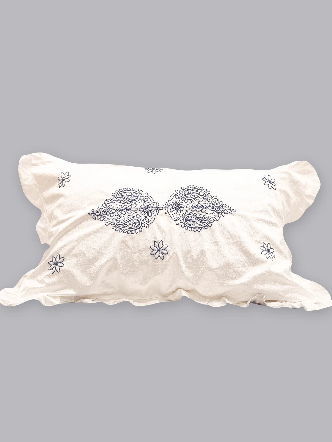 Ada Hand Embroidered White Silk Lucknowi Chikankari Bed Sheet With Pillow /Cushion Cover Set 01A442695