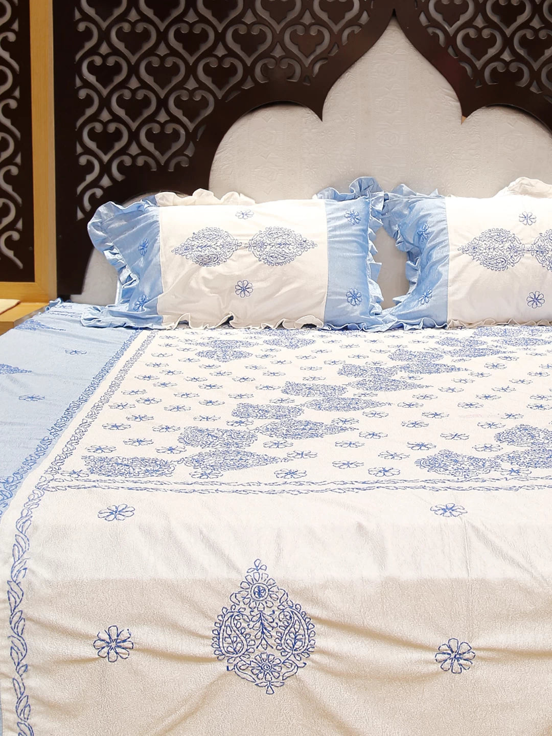 Ada Hand Embroidered White And Blue Silk Lucknowi Chikankari Bed Sheet With Pillow /Cushion Cover Set 01A442693