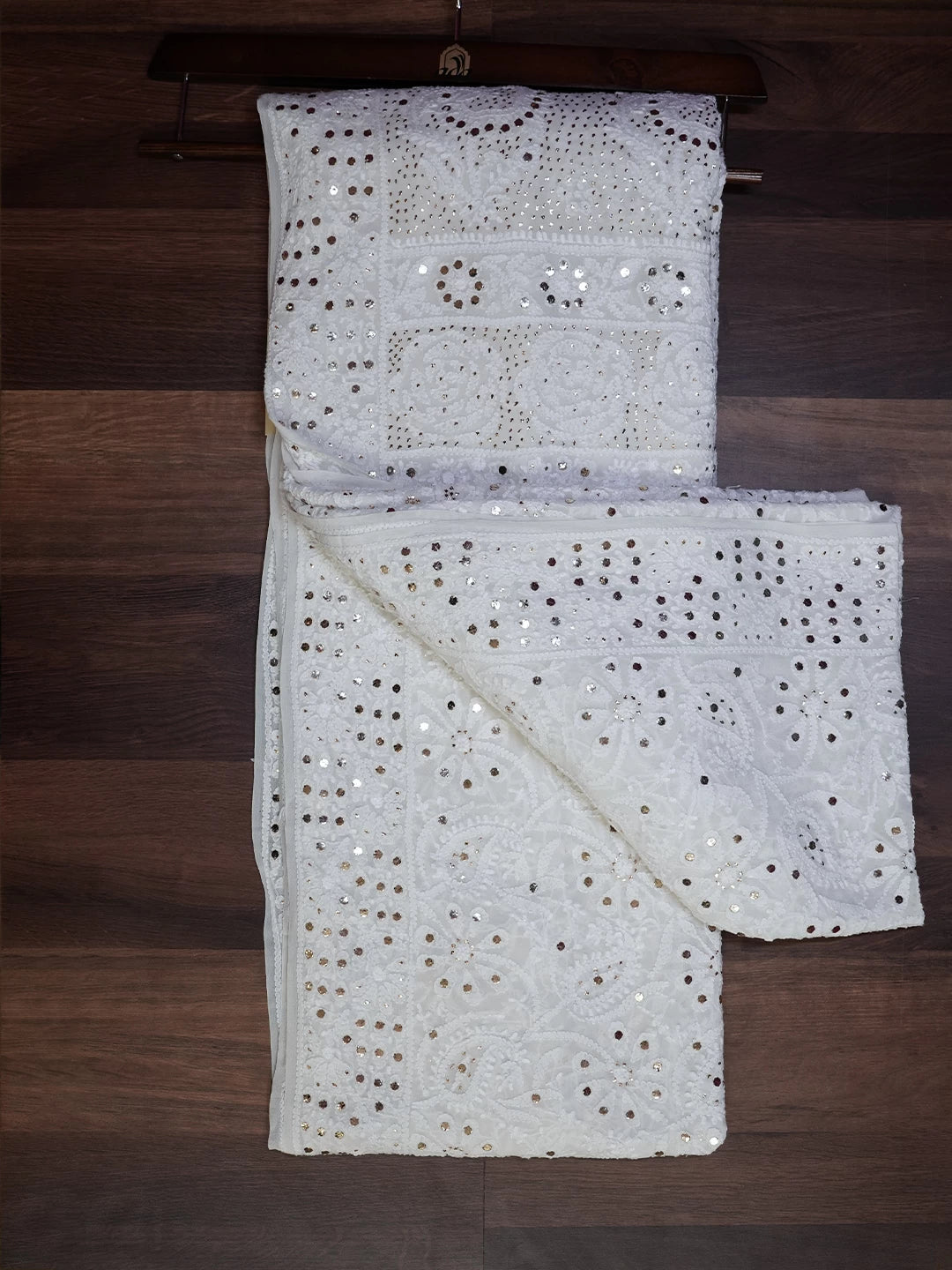 Ada Hand Embroidered Off White Pure Georgette Lucknowi Chikankari Saree/Blouse With Muqaish Work 01A459379