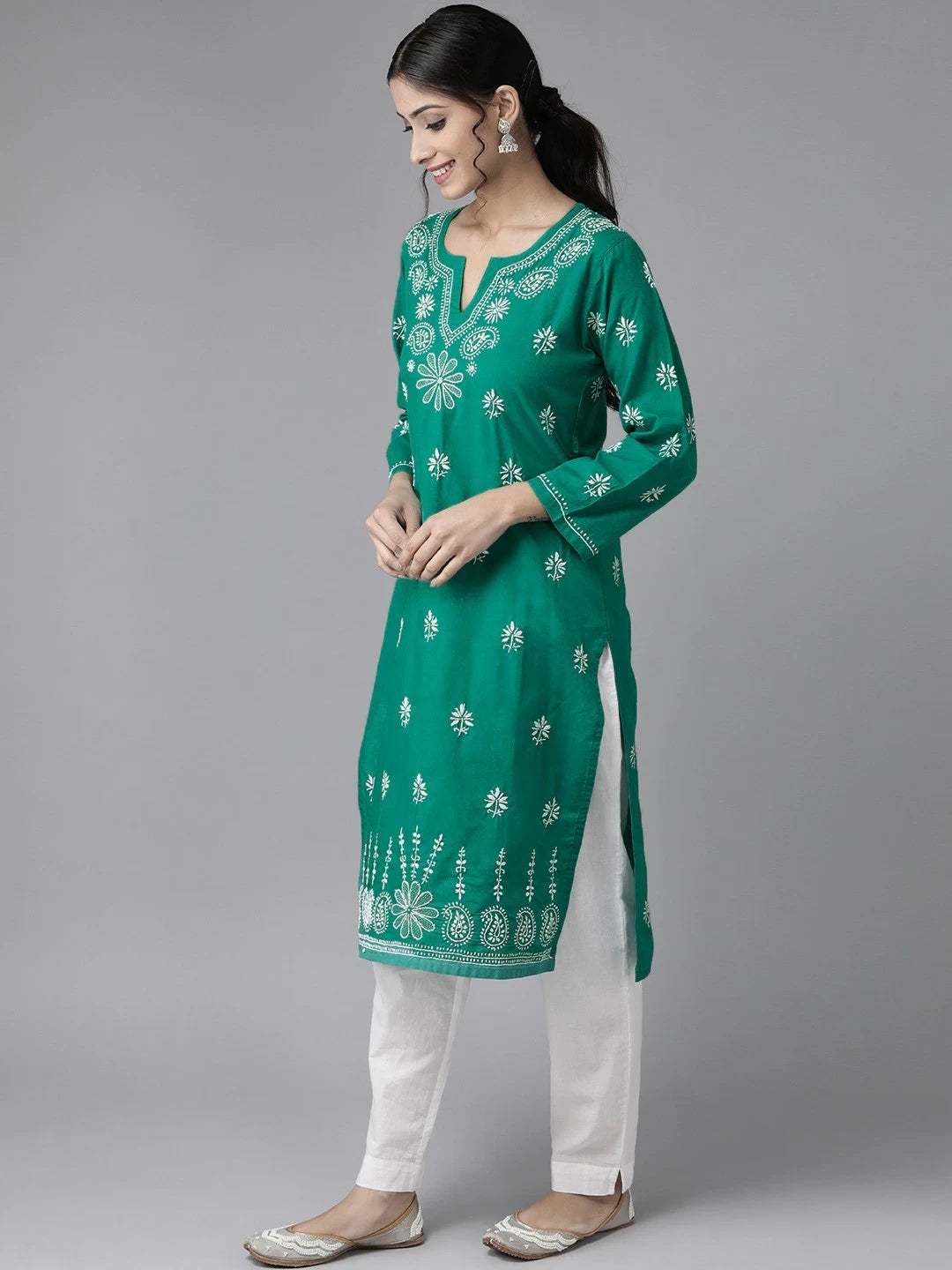 Ada Hand Embroidered Green Cotton Lucknowi Chikankari Straight Kurta A210523