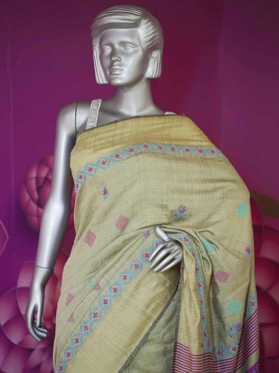 Ada Hand Embroidered Ghicha Silk Green Lucknowi Chikankari Saree With Blouse 01A425909