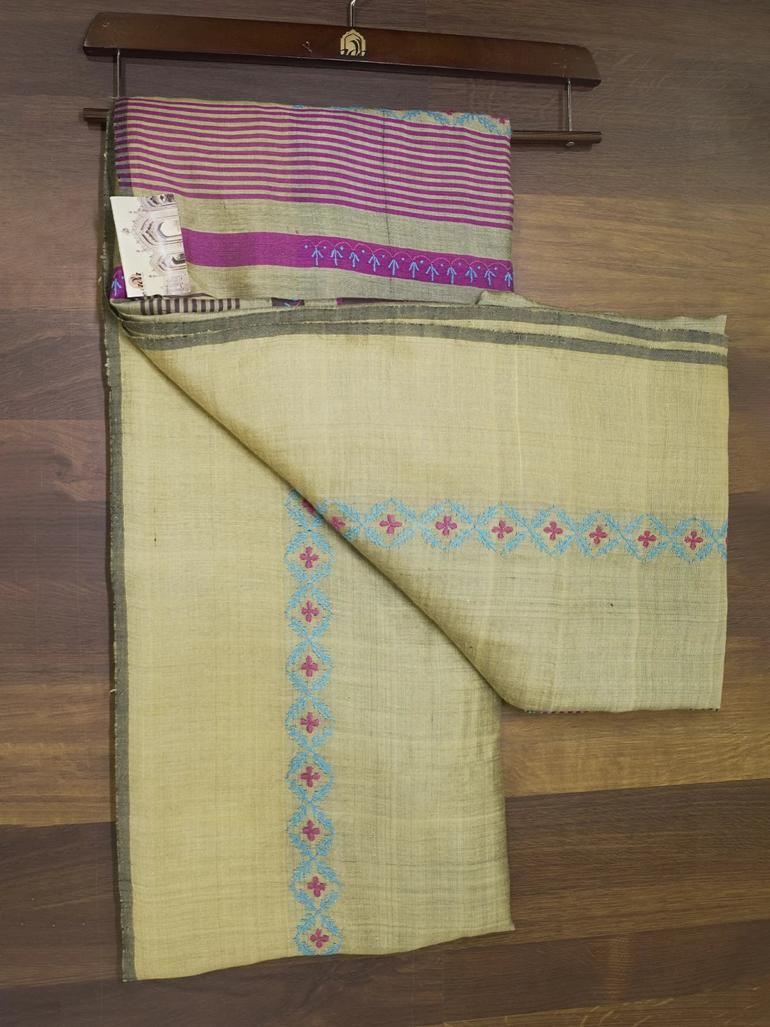 Ada Hand Embroidered Ghicha Silk Green Lucknowi Chikankari Saree With Blouse 01A425909