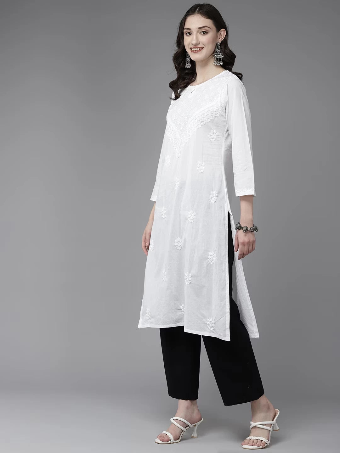 Ada Hand Embroidered White Cotton Lucknowi Chikankari Straight Kurta A411469