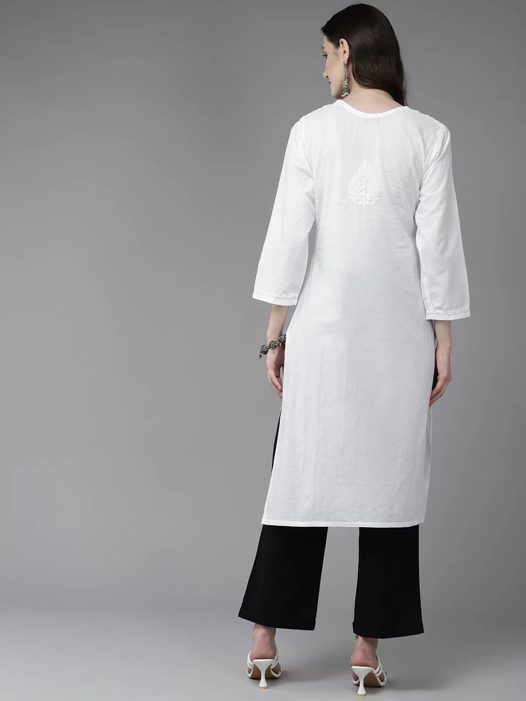 Ada Hand Embroidered White Cotton Lucknowi Chikankari Straight Kurta A411469