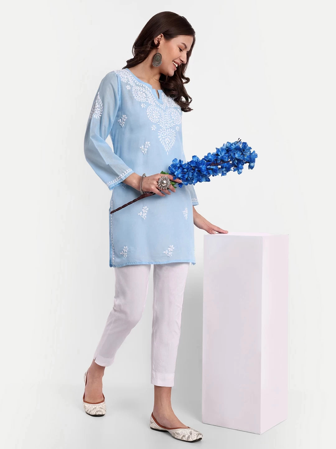 Ada Hand Embroidered Blue Cotton Lucknowi Chikankari Straight Kurti A911352